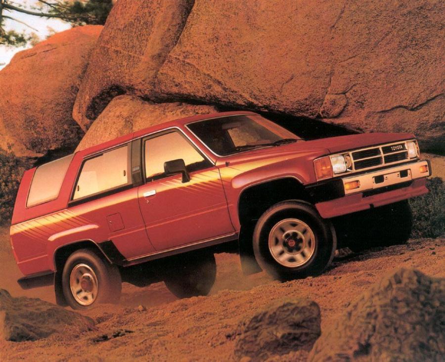  Toyota 4Runner (LN60) 1984 года  (фото 1 из 22)